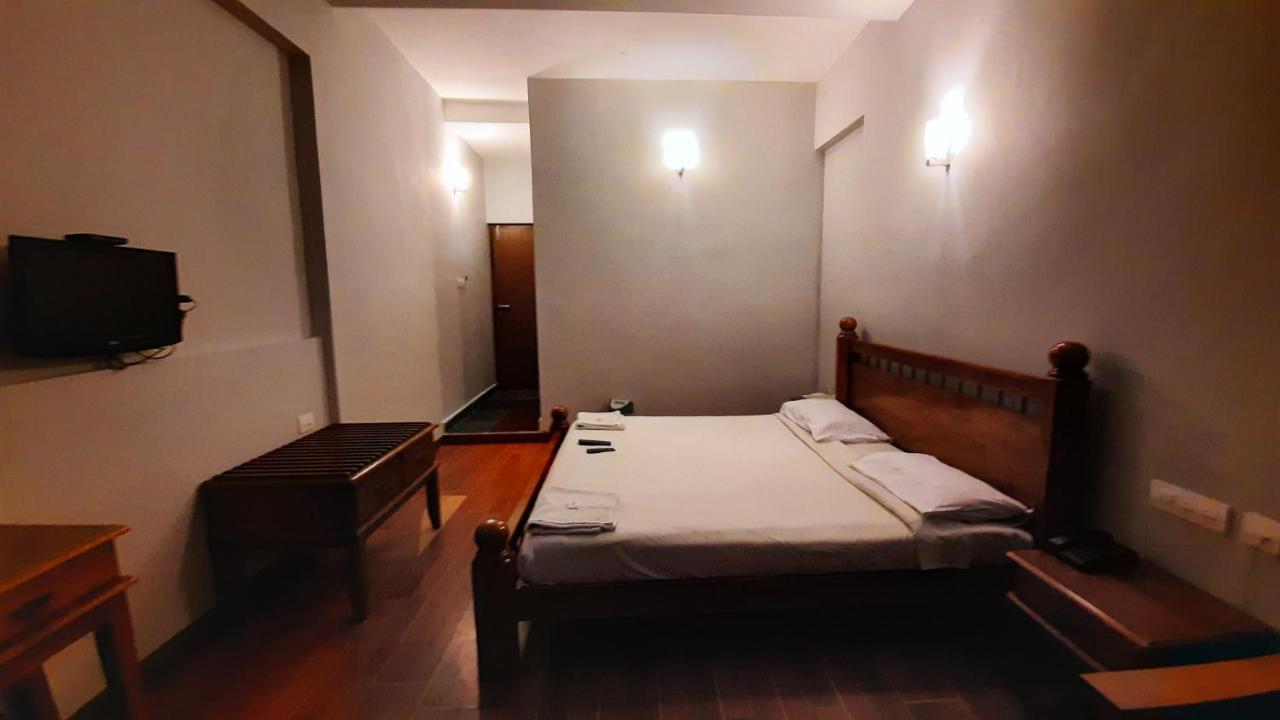 Raahat Inn コダイカナル エクステリア 写真
